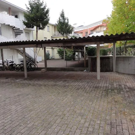 Apartment In 37971