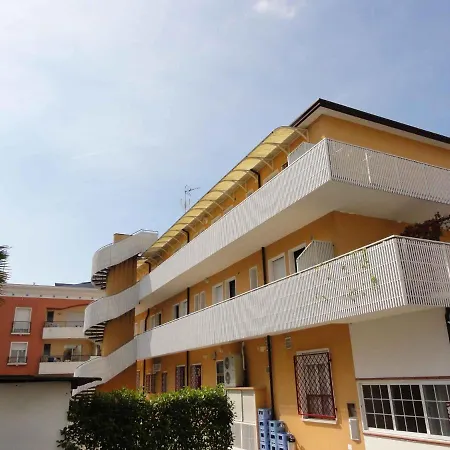In 37971 Apartment